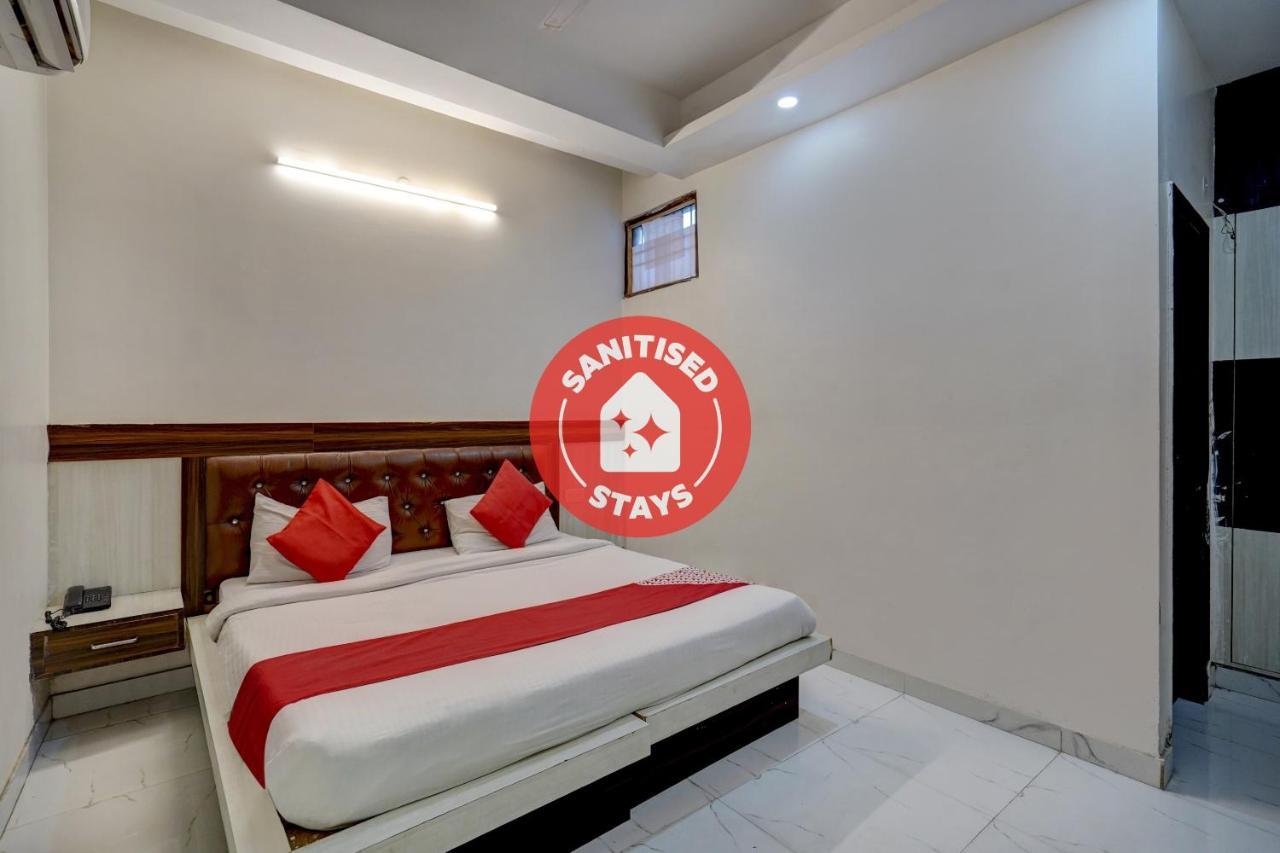 Oyo 78981 The Diamond Nest Νόιντα Εξωτερικό φωτογραφία