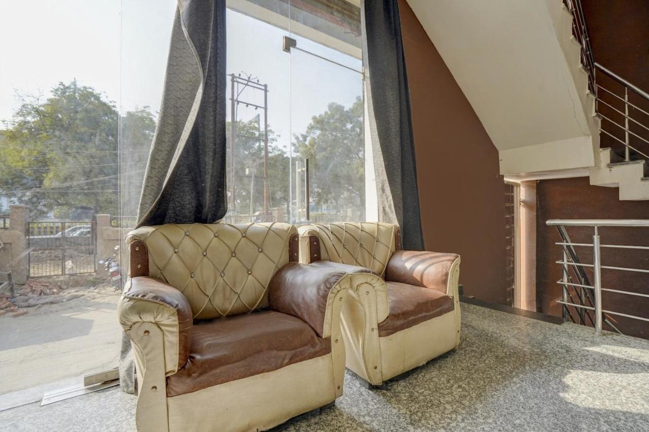 Oyo 78981 The Diamond Nest Νόιντα Εξωτερικό φωτογραφία