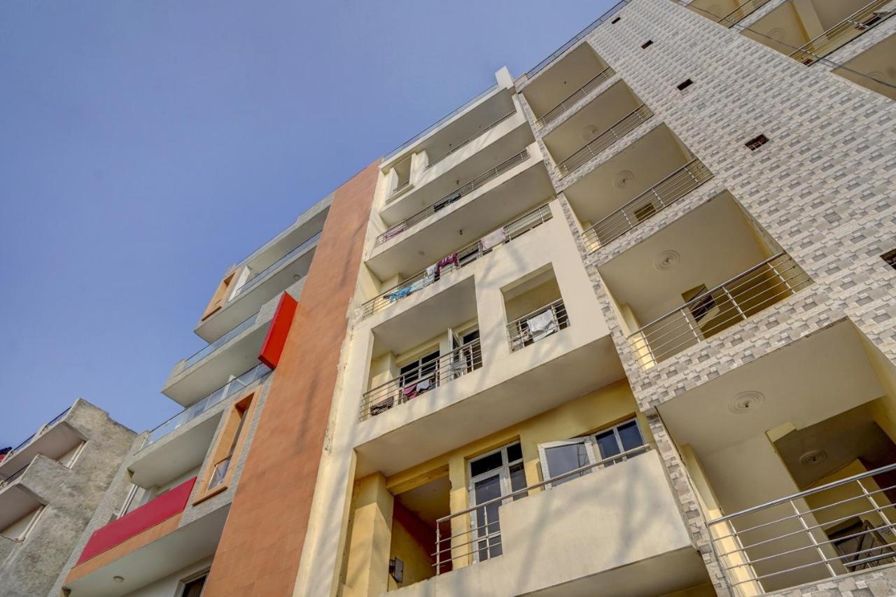 Oyo 78981 The Diamond Nest Νόιντα Εξωτερικό φωτογραφία
