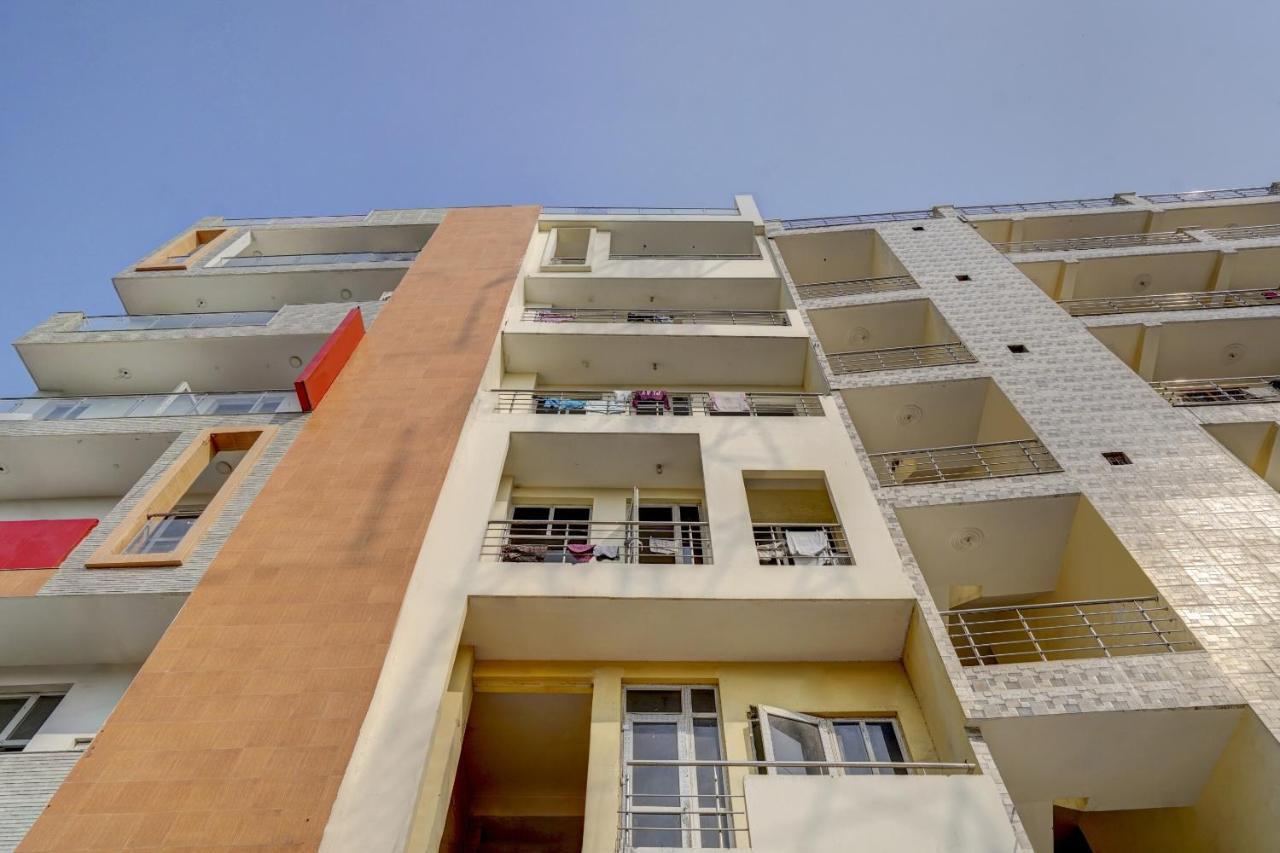 Oyo 78981 The Diamond Nest Νόιντα Εξωτερικό φωτογραφία