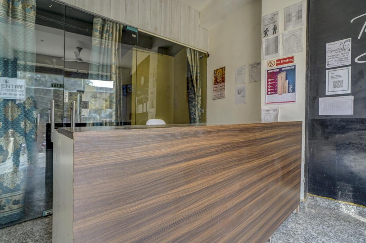Oyo 78981 The Diamond Nest Νόιντα Εξωτερικό φωτογραφία